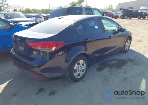 2017 Kia Forte Lx z USA, uszkodzony, nr VIN 3KPFK4A74HE109698